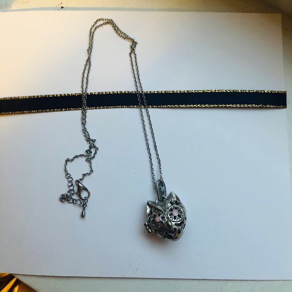 Owl Scent Diffuser Necklace - Picture 2 of 3
